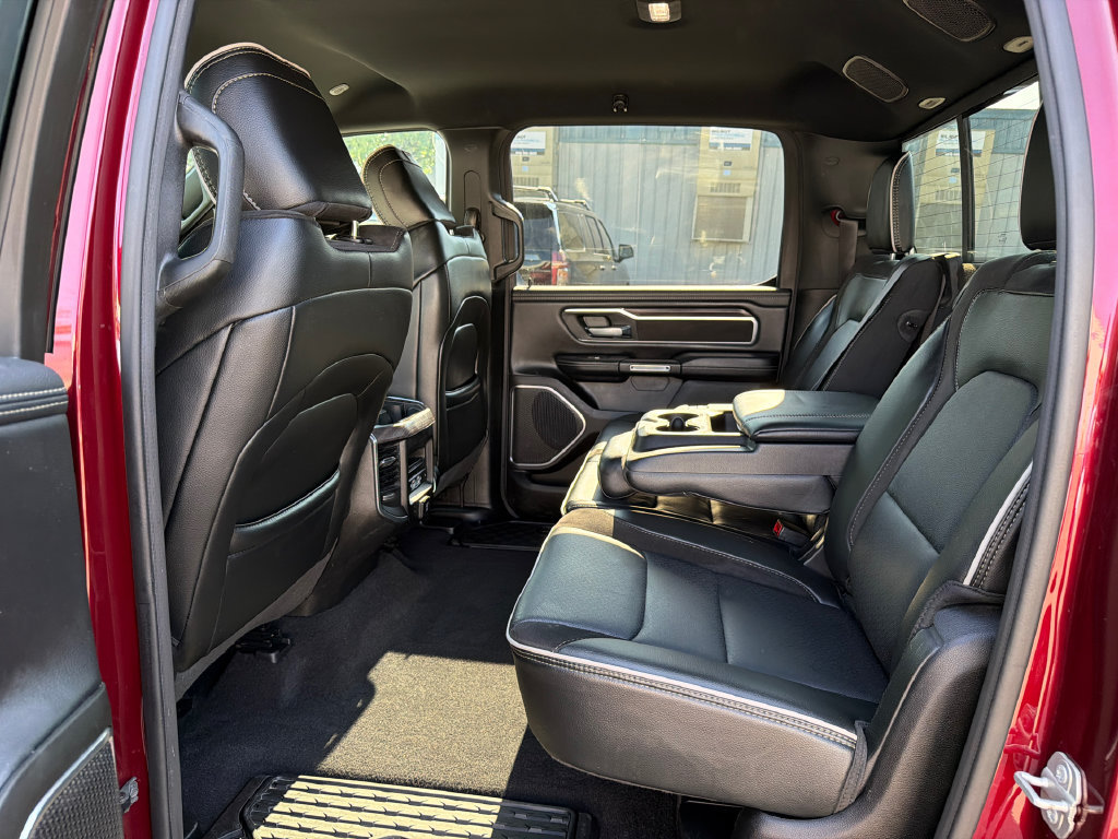 Used 2025 RAM 1500 Laramie AWD/4WD image 19