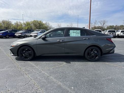 New 2026 Hyundai Elantra SEL Sport image 4