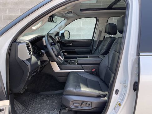Used 2022 Toyota Tundra Limited AWD/4WD image 16