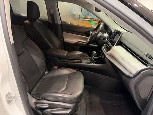 Used 2022 Jeep Compass Limited image 27