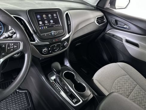 Used 2022 Chevrolet Equinox LS FWD image 36