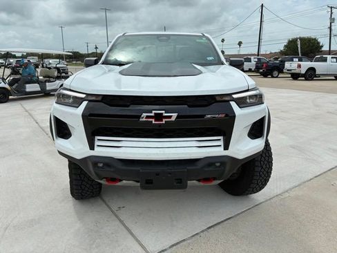 Used 2024 Chevrolet Colorado ZR2 w/ Safety Package AWD/4WD image 8