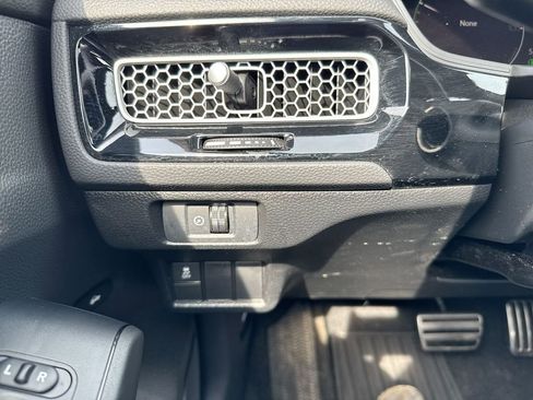 Used 2025 Honda Civic Sport image 18