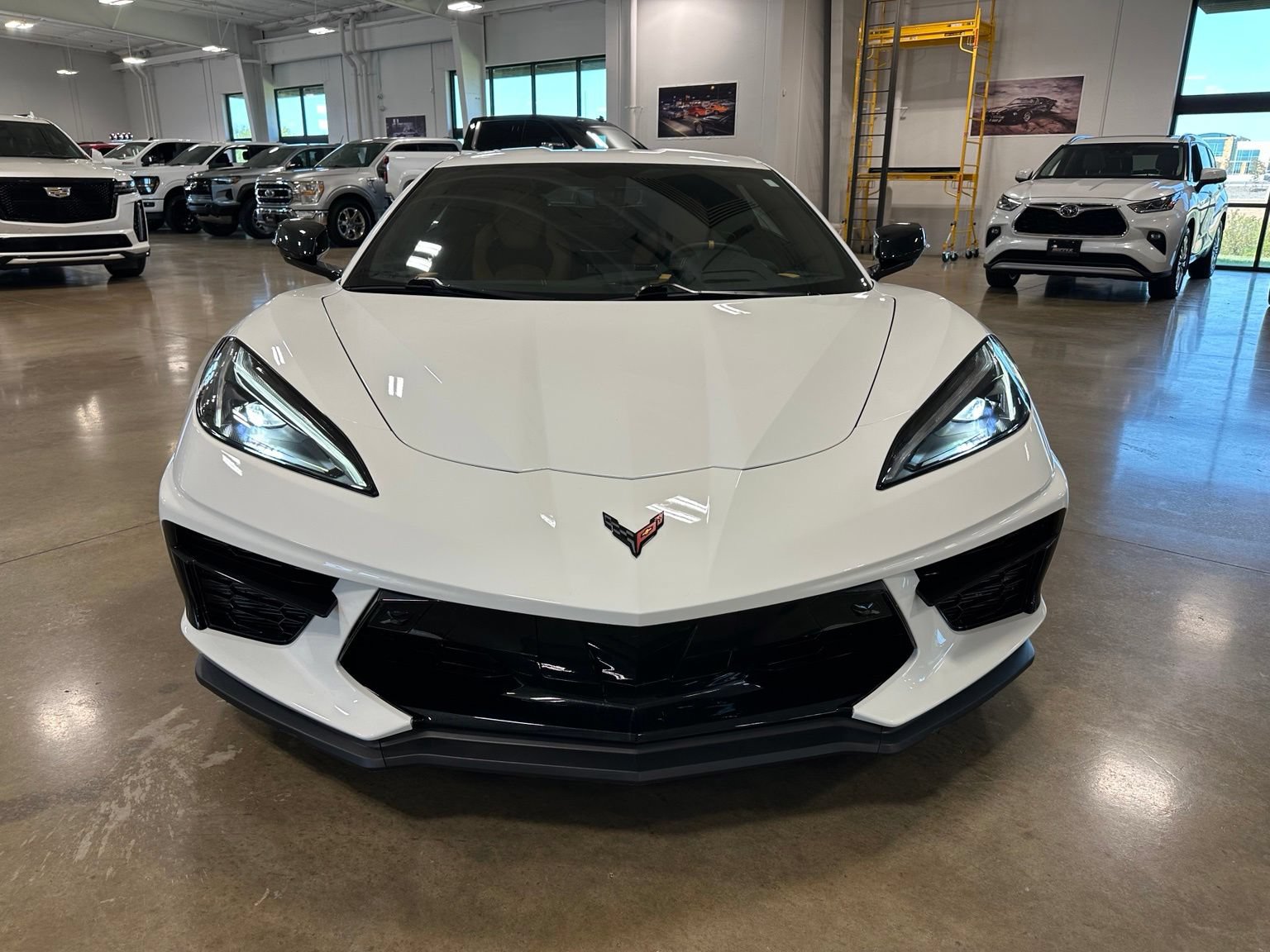Used 2023 Chevrolet Corvette Stingray Premium Cpe w/ Z51 Performance Package RWD image 2