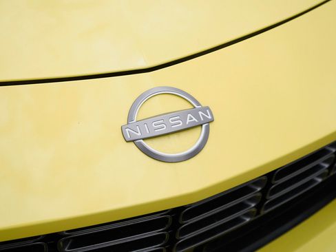 Used 2024 Nissan Z Performance w/ Floor Mat Package RWD image 3