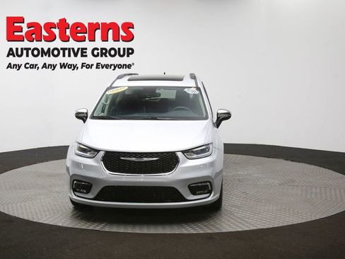 Used 2023 Chrysler Pacifica Limited image 83