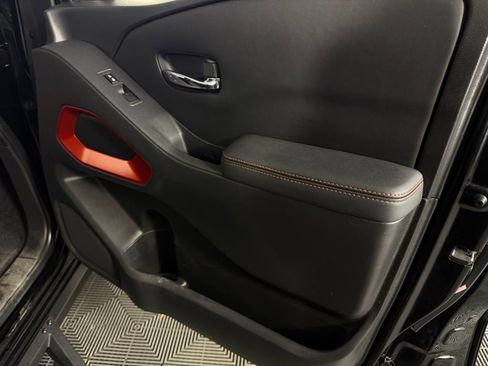 Used 2023 Nissan Frontier Pro-X w/ Technology Package image 30