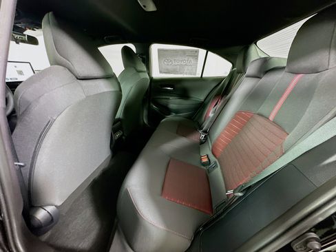Used 2026 Toyota Corolla SE w/ SE Package FWD image 26