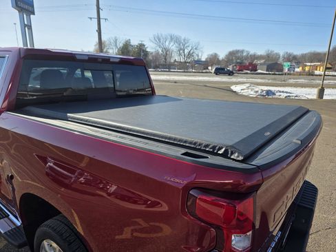 Used 2019 Chevrolet Silverado 1500 High Country w/ Technology Package image 35