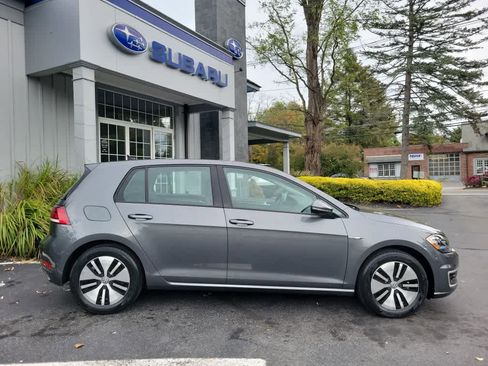 Used 2019 Volkswagen e-Golf SEL Premium image 2