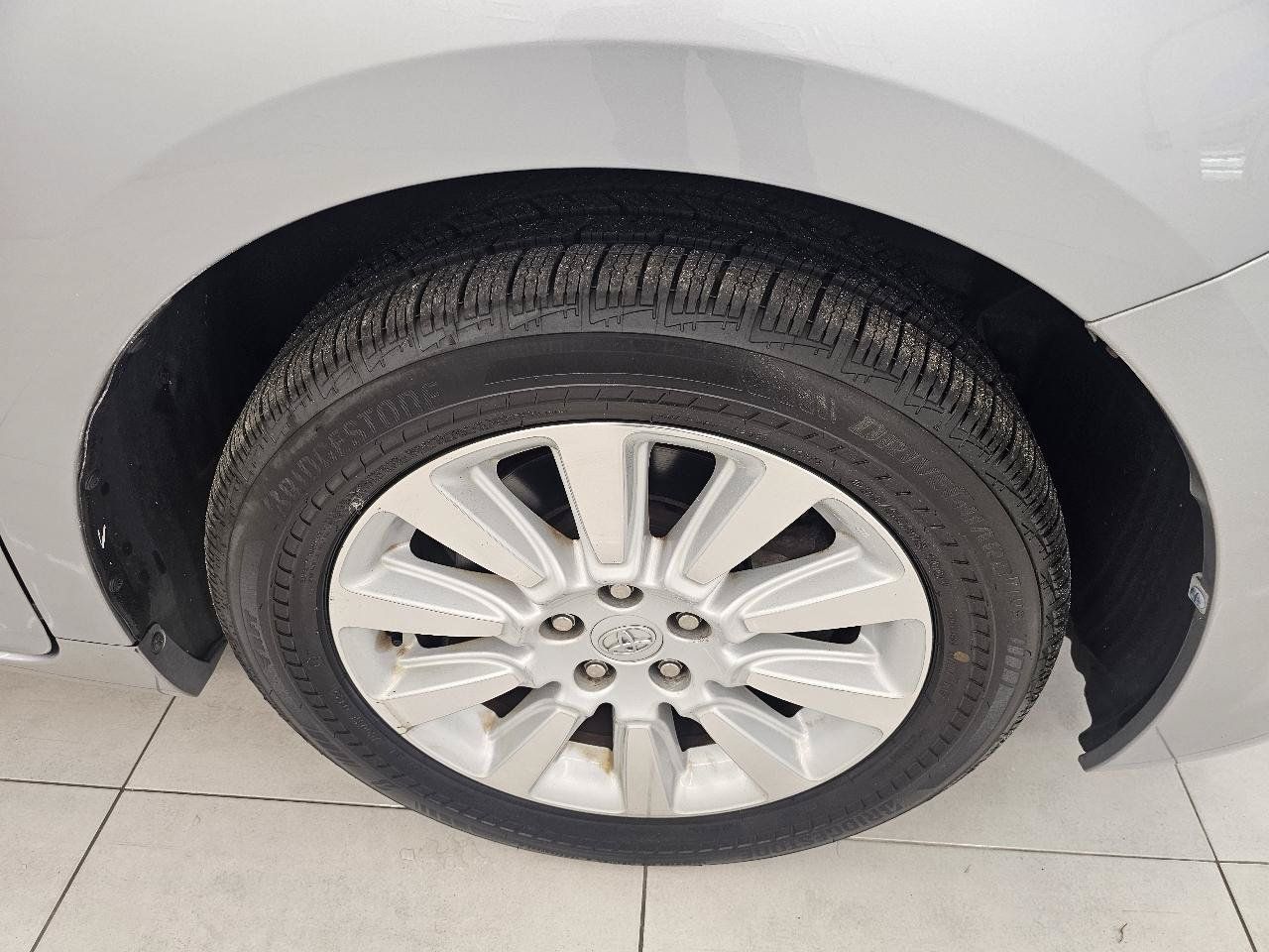 Used 2014 Toyota Sienna XLE AWD/4WD image 30