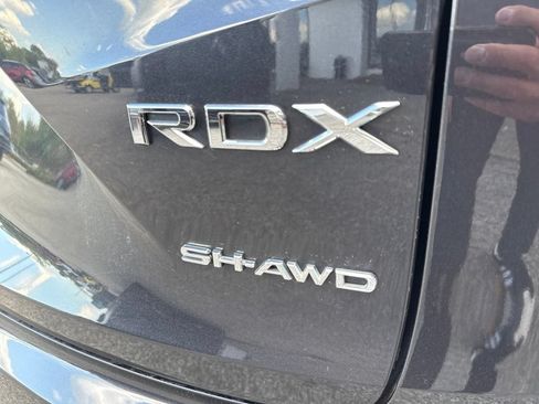 Used 2019 Acura RDX w/ Technology Package AWD/4WD image 3