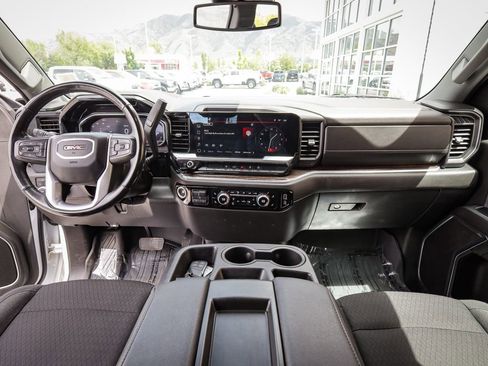 Used 2024 GMC Sierra 3500 SLE w/ SLE Convenience Package AWD/4WD image 17
