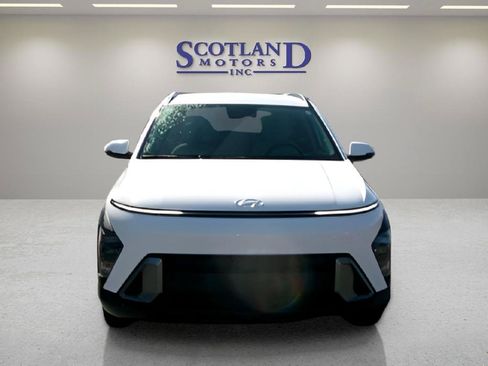 Used 2025 Hyundai Kona SEL FWD image 3