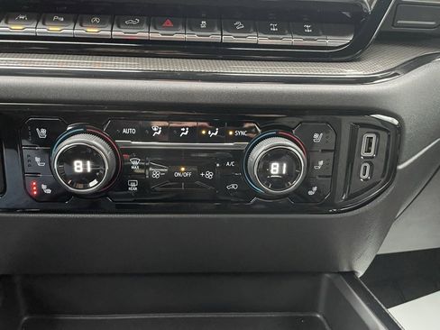 Used 2023 Chevrolet Silverado 1500 ZR2 w/ Technology Package image 40