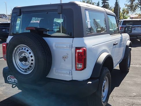 New 2025 Ford Bronco Base image 8