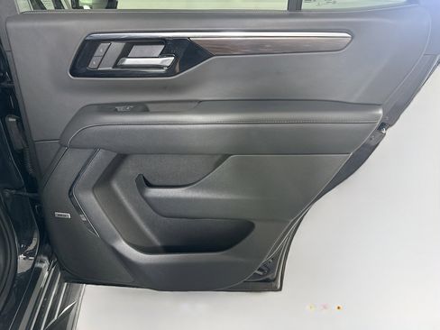 Used 2025 Chevrolet Tahoe Premier image 31