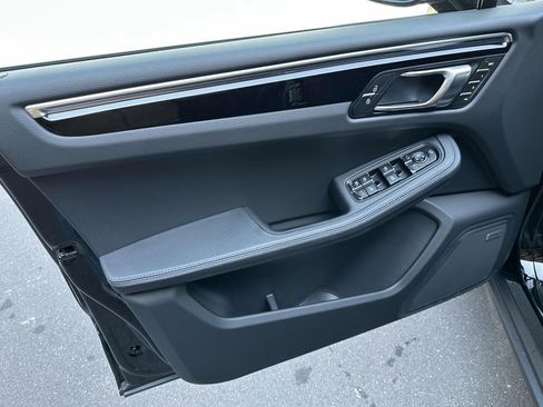 New 2026 Porsche Macan AWD/4WD image 18