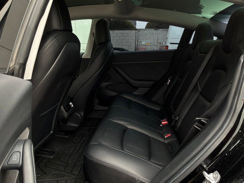 Used 2021 Tesla Model 3 Long Range image 12