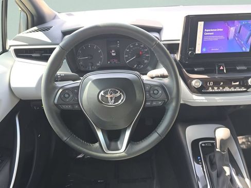 Used 2025 Toyota Corolla SE FWD image 13