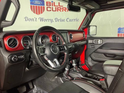 Used 2018 Jeep Wrangler Unlimited Rubicon AWD/4WD image 13
