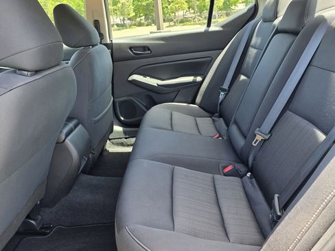 Used 2024 Nissan Altima 2.5 SV FWD image 30