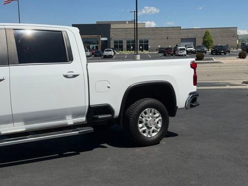 Used 2024 Chevrolet Silverado 2500 LT AWD/4WD image 8