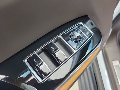 New 2026 Cadillac Escalade Luxury w/ Touring Package AWD/4WD image 17