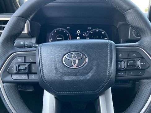 New 2026 Toyota 4Runner 4WD image 19