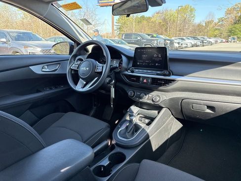 Used 2024 Kia Forte LX image 12
