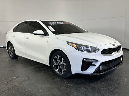 Used 2019 Kia Forte LXS image 3