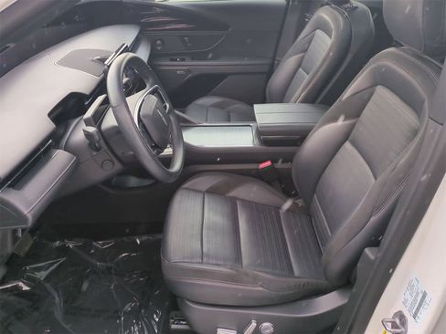 Used 2025 Lincoln Nautilus Reserve w/ Jet Appearance Package image 16