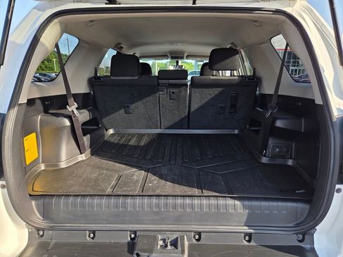 Used 2016 Toyota 4Runner SR5 RWD image 10