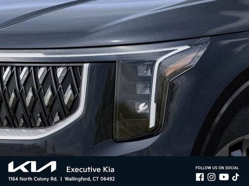 New 2026 Kia Carnival EX FWD image 10