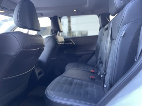 Used 2024 Mitsubishi Outlander Ralliart image 16