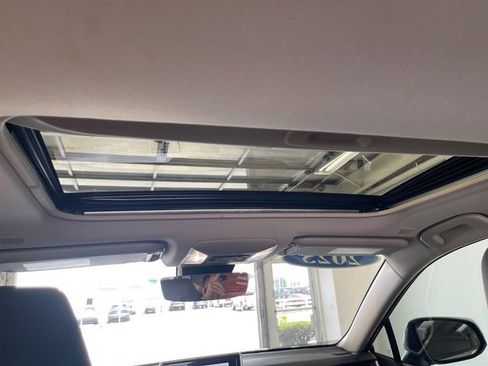 Used 2025 Toyota RAV4 XLE FWD image 18