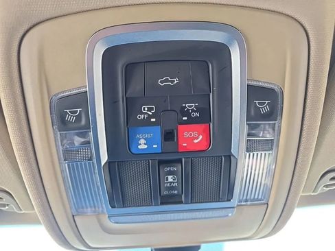 Used 2019 RAM 1500 Laramie image 26