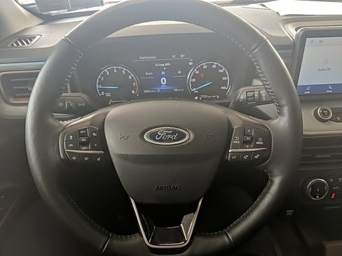 Used 2022 Ford Maverick Lariat w/ Lariat Luxury Package image 18