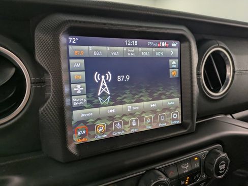 Used 2020 Jeep Wrangler Unlimited Sahara AWD/4WD image 12