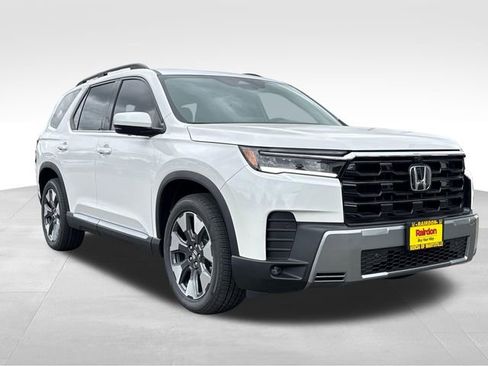 New 2026 Honda Pilot Touring image 1