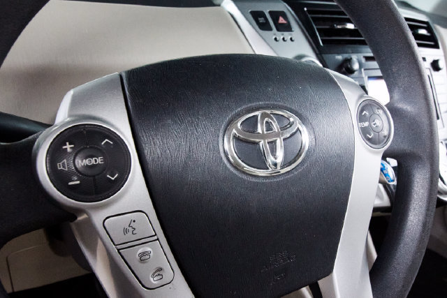 Used 2014 Toyota Prius V Three FWD image 10