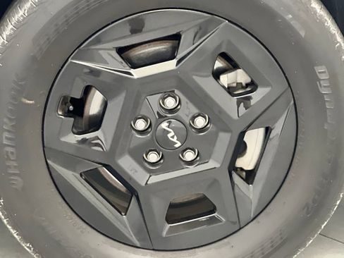Used 2025 Kia Carnival FWD image 80