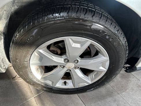 Used 2015 Subaru Forester 2.5i Premium AWD/4WD image 11