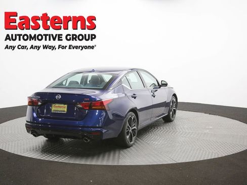 Used 2024 Nissan Altima 2.5 SR FWD image 38