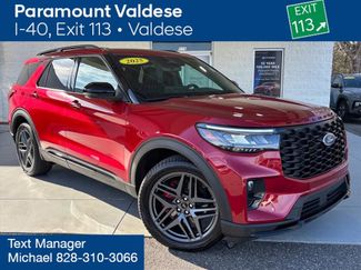 Used 2025 Ford Explorer ST video 1