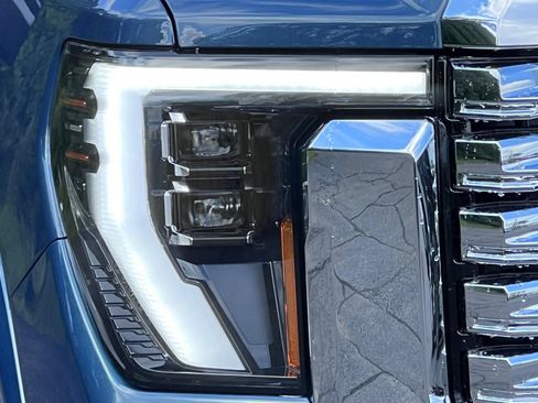 New 2026 GMC Sierra 2500 Denali w/ Denali Reserve Package AWD/4WD image 47