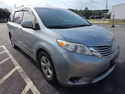 Used 2015 Toyota Sienna LE