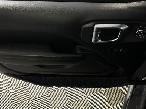 Used 2023 Jeep Wrangler Unlimited image 28