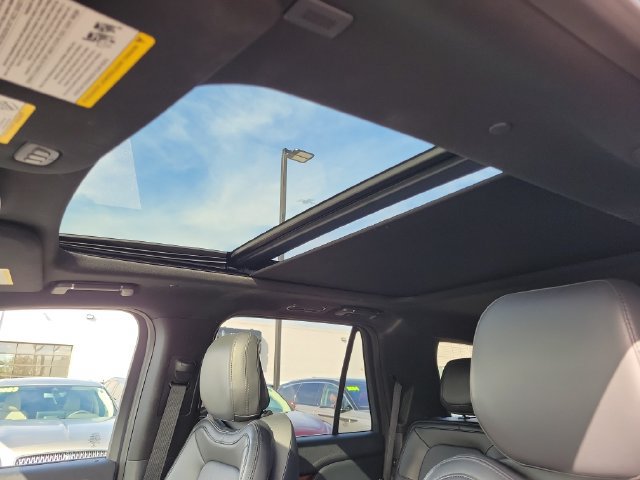 Certified 2022 Lincoln Navigator 4WD image 7