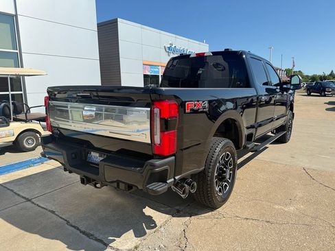 Used 2024 Ford F250 Platinum AWD/4WD image 3